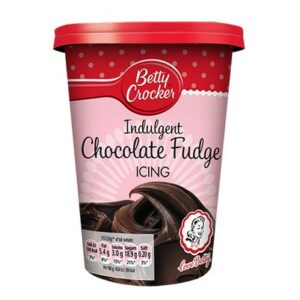BETTY CROCKER INDULGE CHOCOLATE FUDGE ICING 400 GRMS
